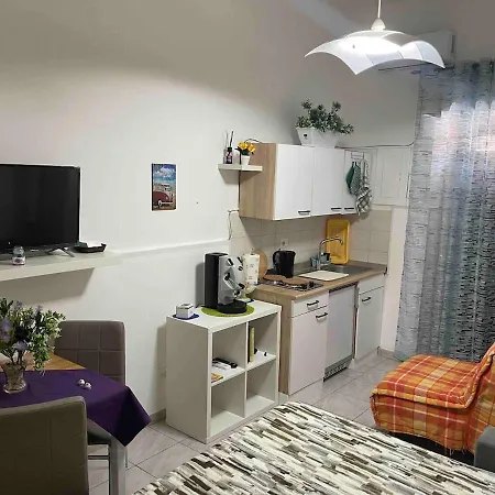 Chez Elle - Centro Κατάνια